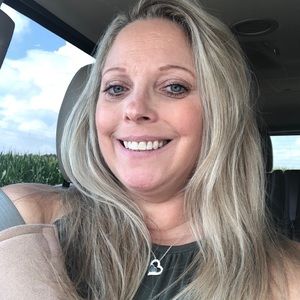 Meet your Posher, Dana